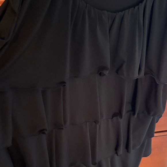 Milano petite large Black tiered Women's Blouse in excellent condition - Picture 3 of 4